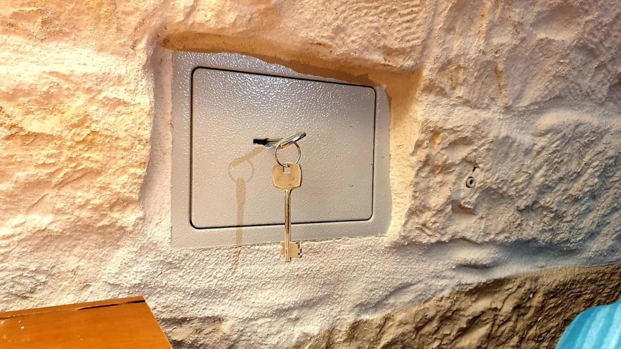 オストゥーニCasa Victoriaアパートメント エクステリア 写真