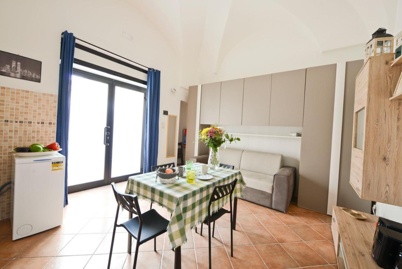 オストゥーニCasa Victoriaアパートメント エクステリア 写真