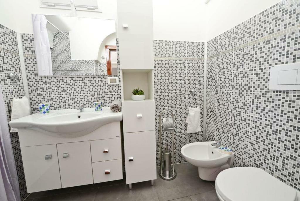 オストゥーニCasa Victoriaアパートメント エクステリア 写真